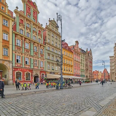Rynek The Heart Of The City By Renters * Breslau